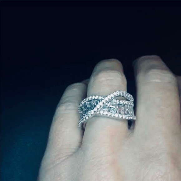 NWOT .925 Bella Luce Faux Baguette Ring - Picture 2 of 2